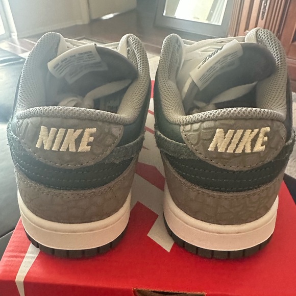 Men’s brand new Nike dunk low retro PRM size 8 1/2 - Picture 4 of 7